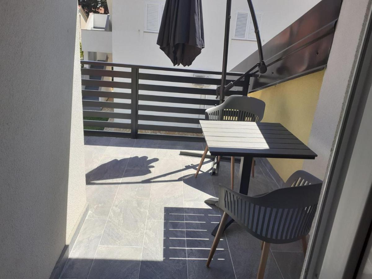 Pavel, Studio Apartman Привлака Экстерьер фото