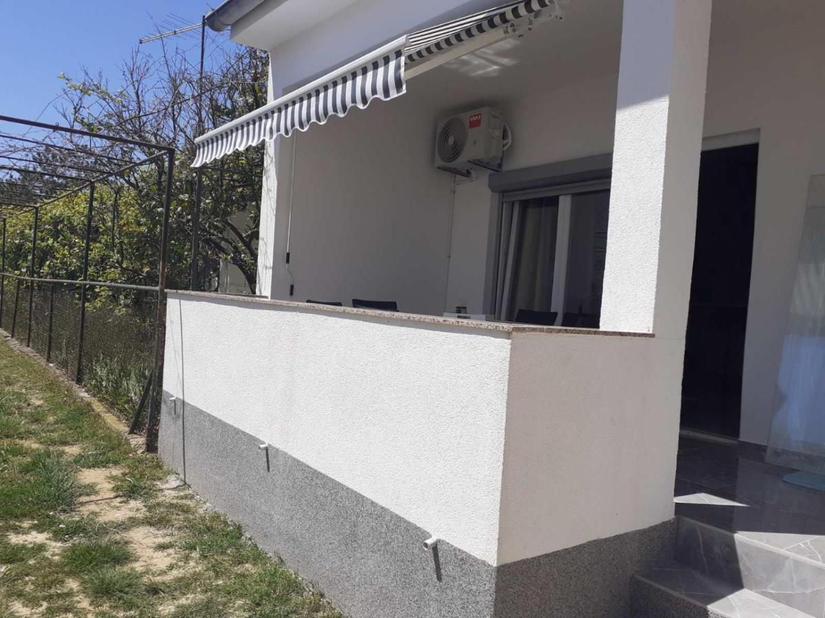 Pavel, Studio Apartman Привлака Экстерьер фото